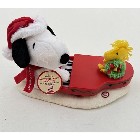 NEW Hallmark Peanuts Swingin' With Snoopy Woodstock 3 Tunes Animated Plush WORKS